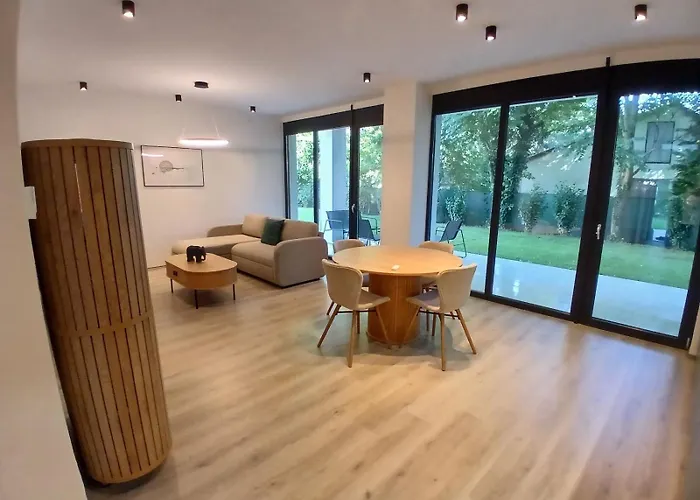 דירה Fenyvesliget Iv